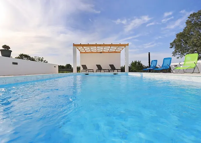 빌라 Holidayhouse Alirio With Heated Pool.