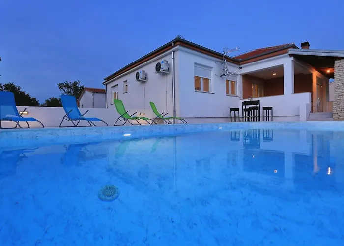Holidayhouse Alirio With Heated Pool.