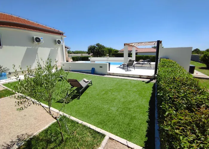 Holidayhouse Alirio With Heated Pool. 빌라