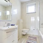 Holidayhouse Alirio With Heated Pool.