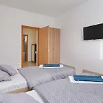 Holidayhouse Alirio With Heated Pool. Vila *