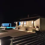 Holidayhouse Alirio With Heated Pool.