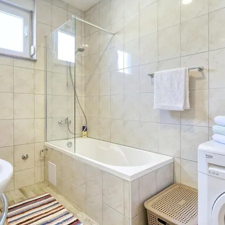 Villa Holidayhouse Alirio With Heated Pool. Vrsi