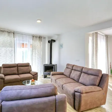Villa Holidayhouse Alirio With Heated Pool. *