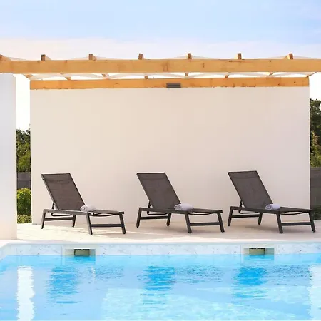 Holidayhouse Alirio With Heated Pool. Vrsi