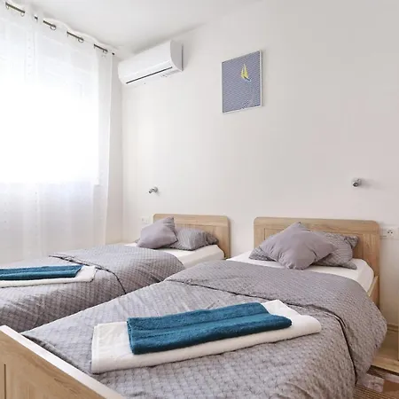 Villa Holidayhouse Alirio With Heated Pool. *