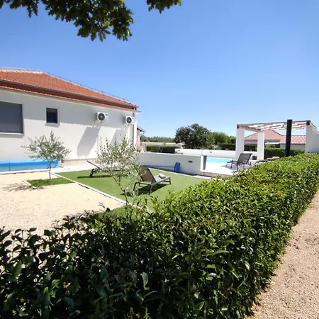 Holidayhouse Alirio With Heated Pool. Vrsi