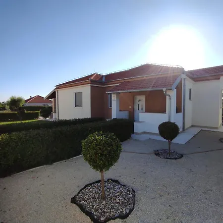 Holidayhouse Alirio With Heated Pool. * Vrsi