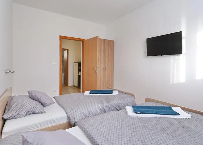 Holidayhouse Alirio With Heated Pool. Βίλα *