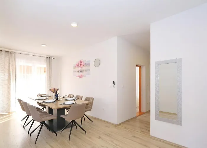 Βίλα Holidayhouse Alirio With Heated Pool.